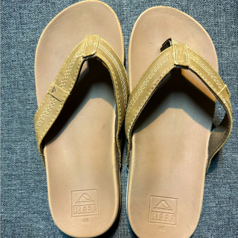 Kids size 4/5 Reef Flip Flops